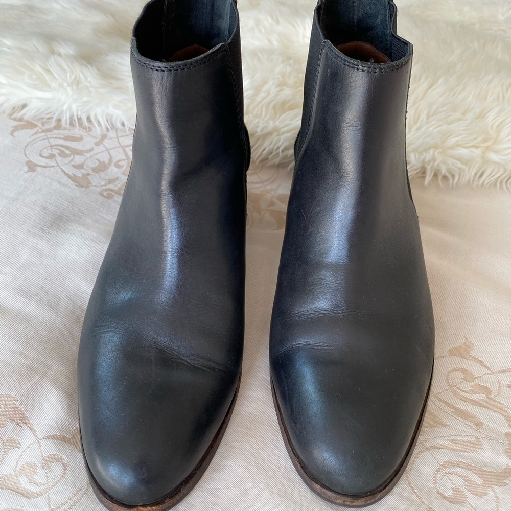 Boden Black Leather Chelsea Boots
